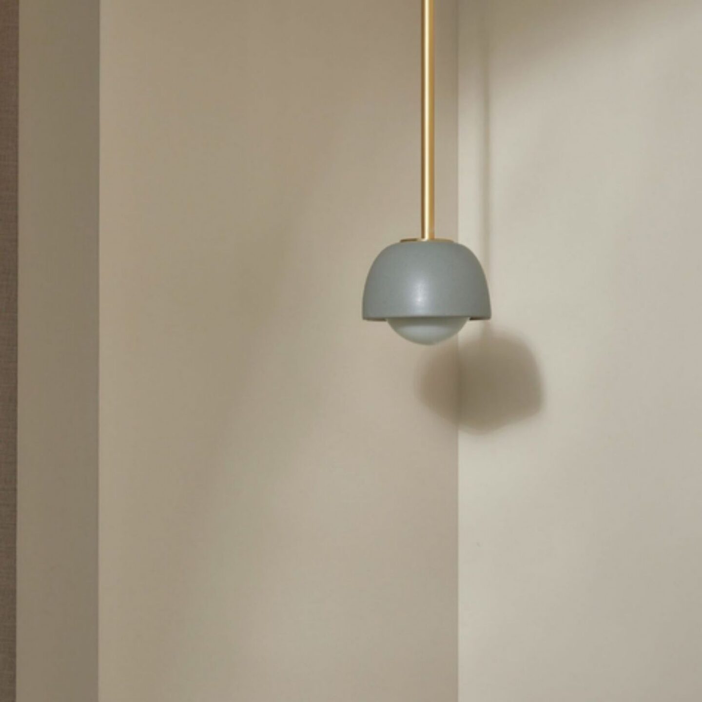 Terra 0 Pendant Light - Solid Rod Fog, Brass